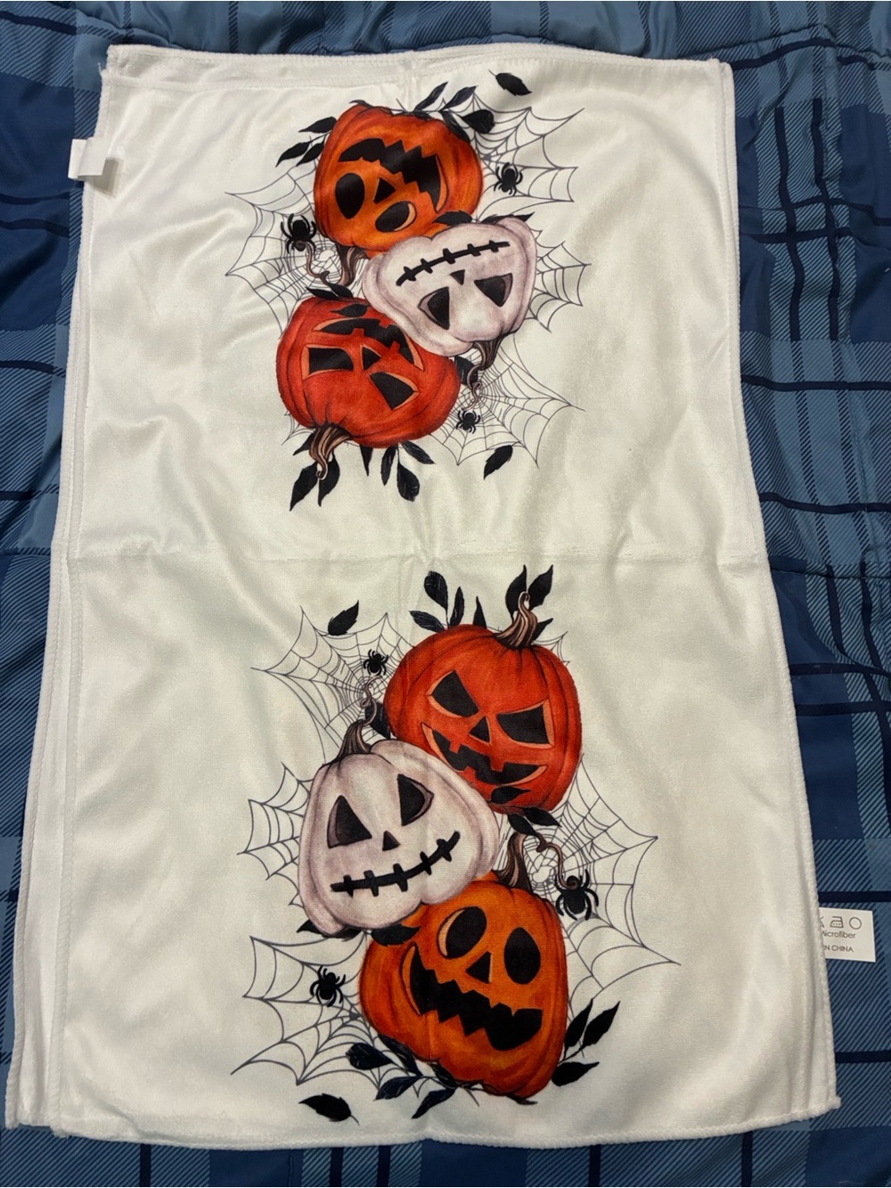 NWT set of two microfiber, kitchen towels. Jack-o-lanterns Halloween 16” x 24”